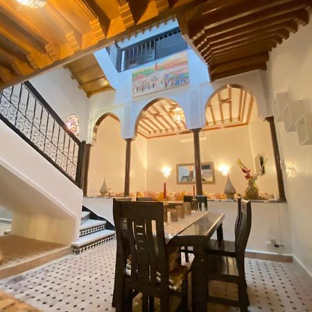 Un Riad pour se divertir en famille&se détendre Marrakesh Esterno foto