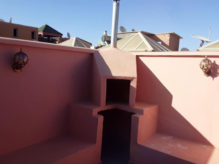 Un Riad pour se divertir en famille&se détendre Marrakesh Esterno foto